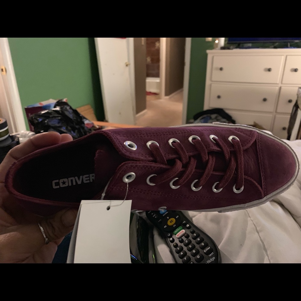 Sneakers - Picture 3 of 8